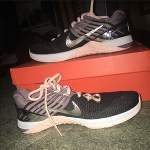 Nike Metcon Chrome Blush